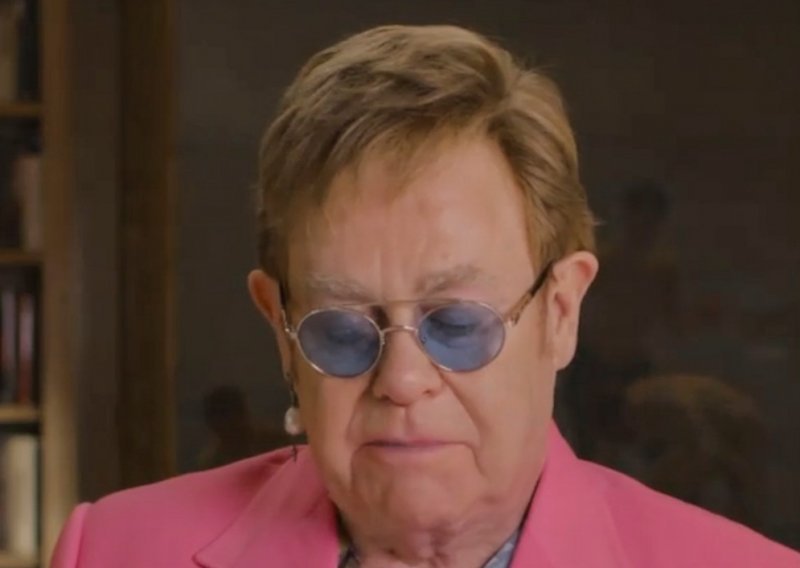 Let iz noćne more: Elton John proživio dramu u svom avionu zbog kvara na hidraulici