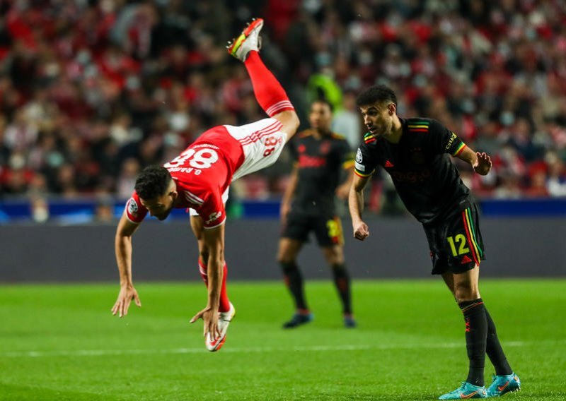 [FOTO] Luda noć: Dvije utakmice bez pobjednika, Haller zabio i autogol i gol, Vrsaljko pogodio prečku...