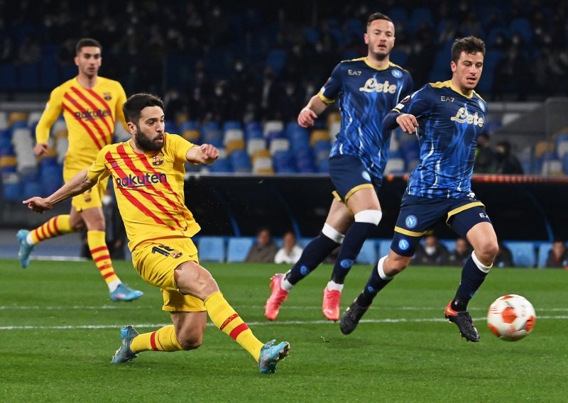 [FOTO] Barcelona je izbacila Napoli, a Rangersi su još jednom šokirali dortmundsku Borussiju