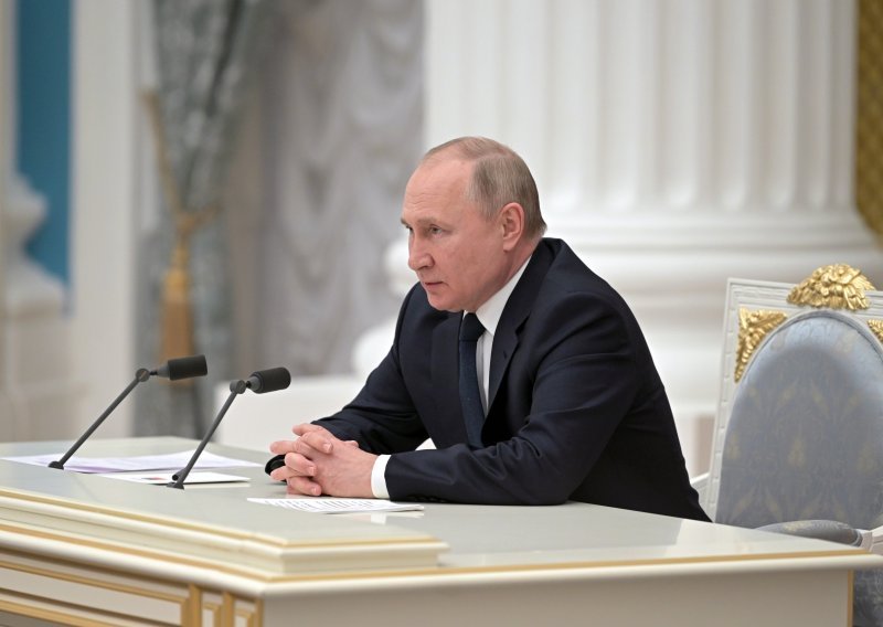 'Putin se sastao s oligarsima, bio je bijesan. Mislio je da će rat biti  gotov za jedan do četiri dana'