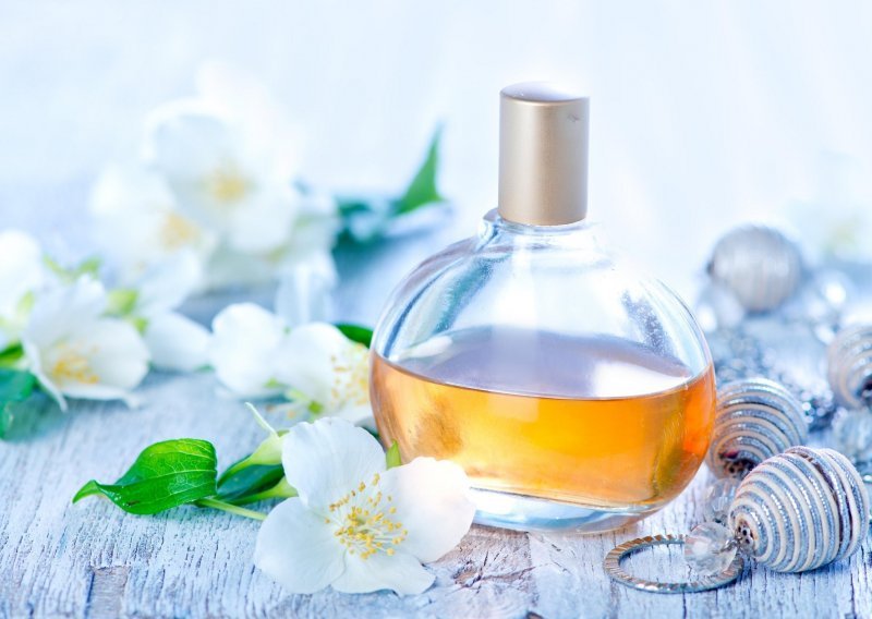 Eksplozija zavodljivih mirisa: Ovo su najbolji novi parfemi za 2022. godinu