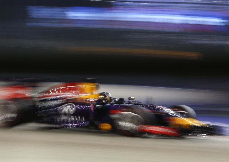 Vettel neće biti 'vodonoša' Ricciardu u završnici sezone