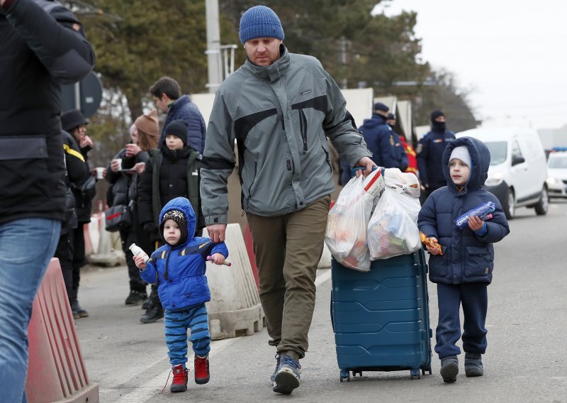 Iz Ukrajine pobjeglo pola milijuna izbjeglica i poginulo preko sto civila