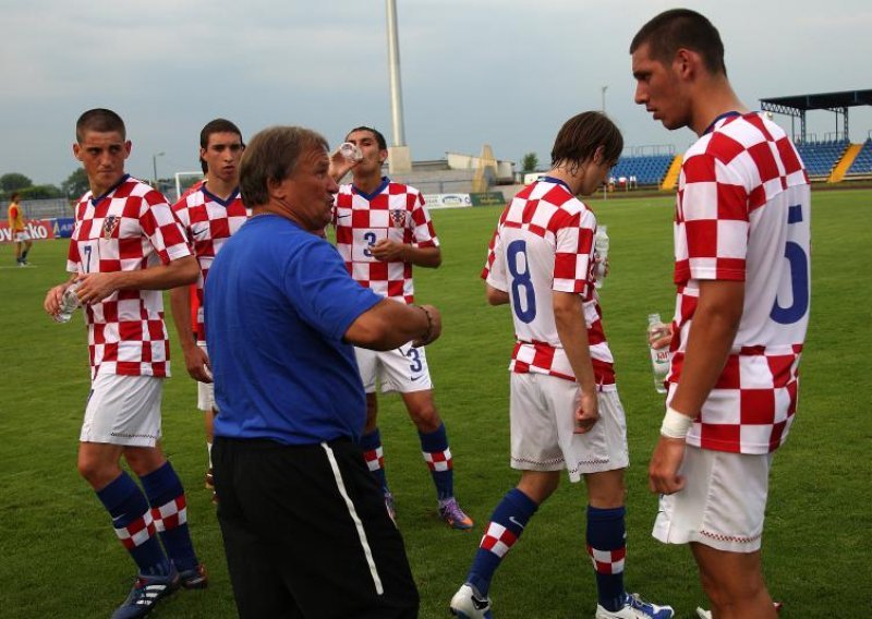 U-19 reprezentacija i s porazom dalje