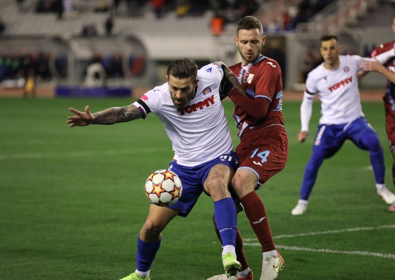 [FOTO/VIDEO] Rijeka pobijedila u 150. Jadranskom derbiju! Prvi poraz Valdasovog Hajduka, Tomićeva momčad se vratila u borbu za naslov