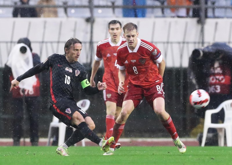 FIFA zabranila utakmice u Rusiji, reprezentacija ipak smije nastupati, ali bez državne zastave i himne...