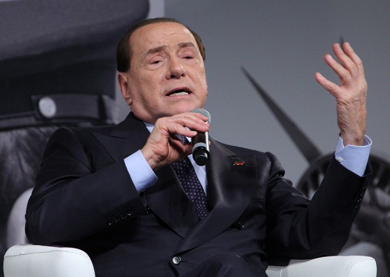 Berlusconi kaže da žena ne može biti majka i gradonačelnica