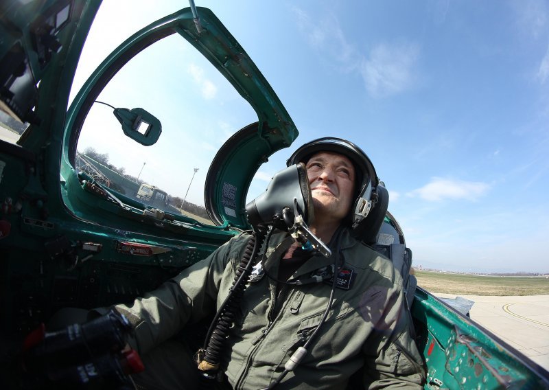 Slavni borbeni pilot Ivan Selak za tportal: Ne šaljite avione u Ukrajinu, njihovi zrakoplovi su Putinovi glineni golubovi!