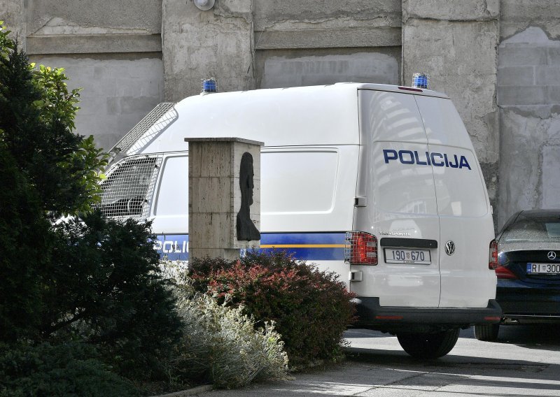 USKOK podigao optužnicu protiv petorke: Prodavali su hrvatske identitete i dokumente za 15 tisuća eura