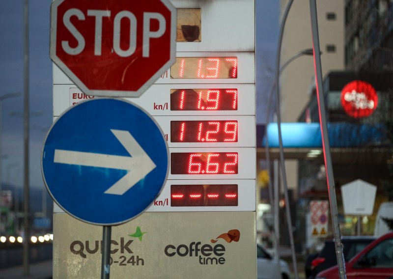 Sad gube distributeri, a sutra bi mogli građani: Idući tjedan istječe razdoblje zamrznutog rasta cijena goriva. Uz faktor Ukrajine, što sad?