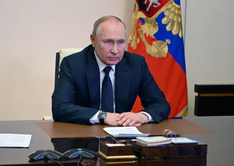 Putin: Ruski susjedi ne bi smjeli eskalirati napetosti