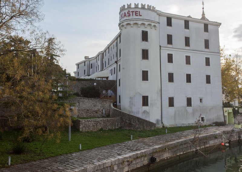 Povećavaju se plaće u crikveničkom Jadranu; slijede mjesečne nagrade, regresi i božićnica