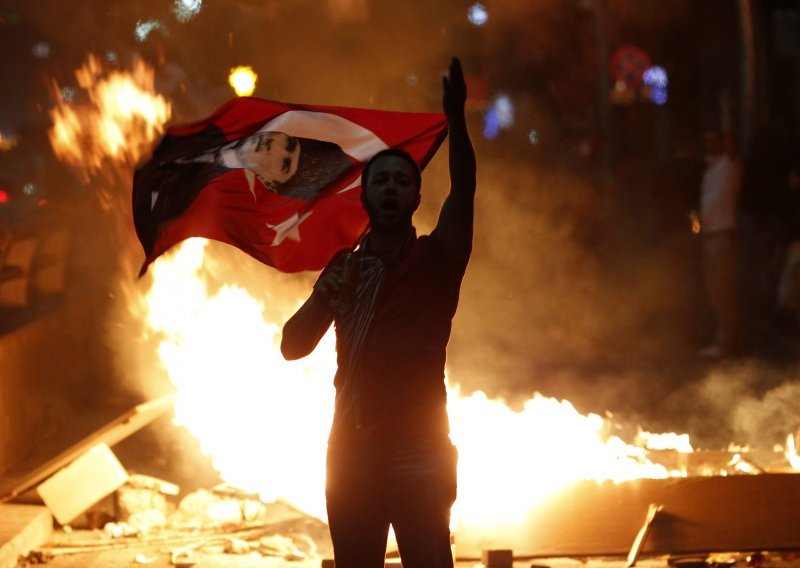 Ankara: novi sukobi policije i prosvjednika