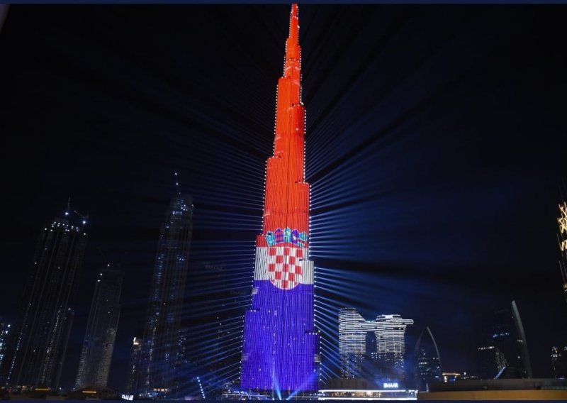 Najviši neboder na svijetu zasjao u bojama hrvatske zastave. Plenković: Lijepa gesta domaćina