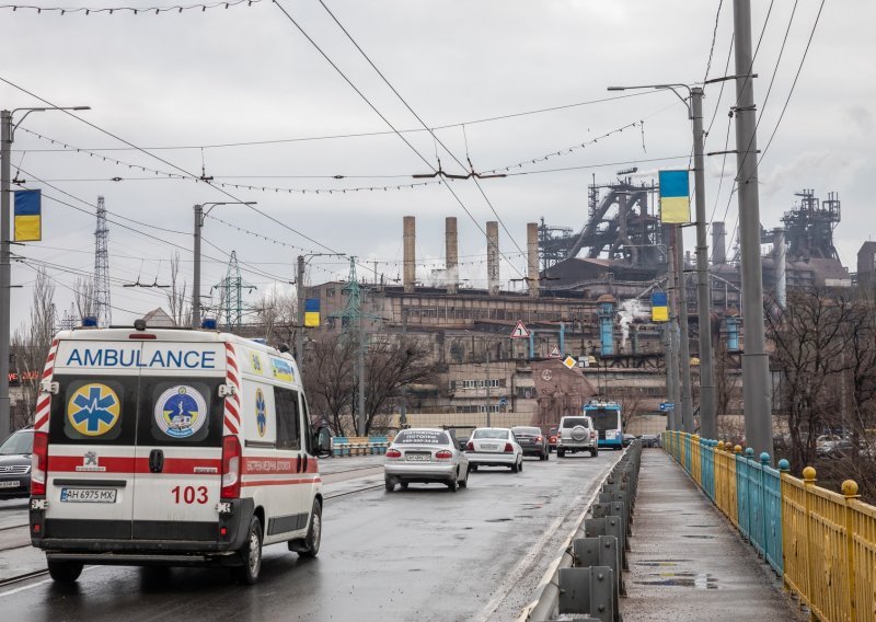 Kreće evakuacija iz Mariupolja, dogovoren privremeni prekid vatre