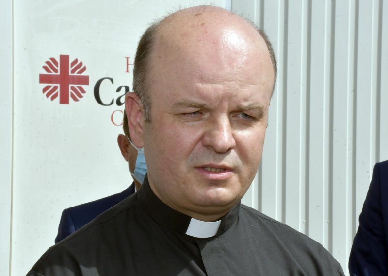 Mons. Svalina: Hrvatski Caritas prikupio oko dva milijuna kuna pomoći za Ukrajinu