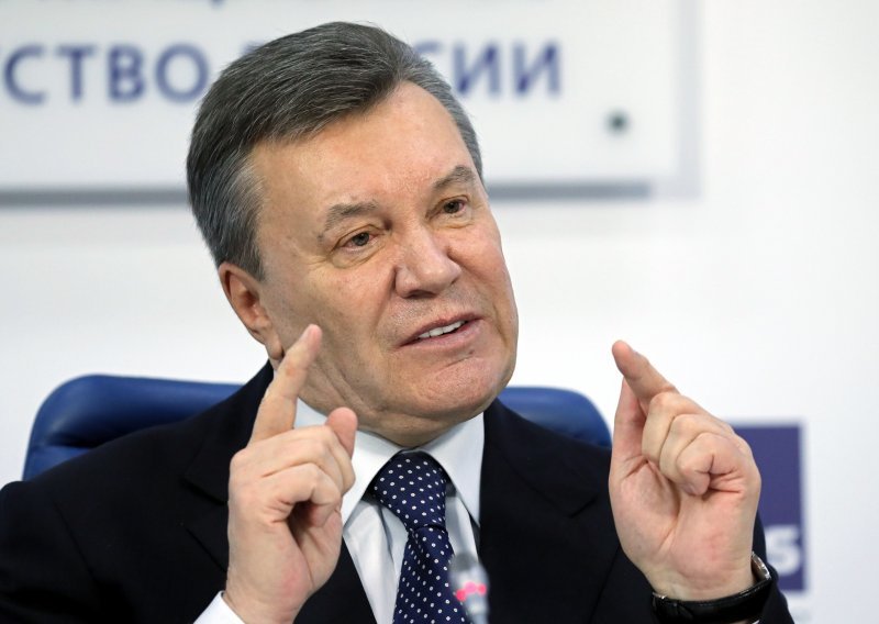 Bivši ukrajinski predsjednik iz Rusije poručio Zelenskom da odustane