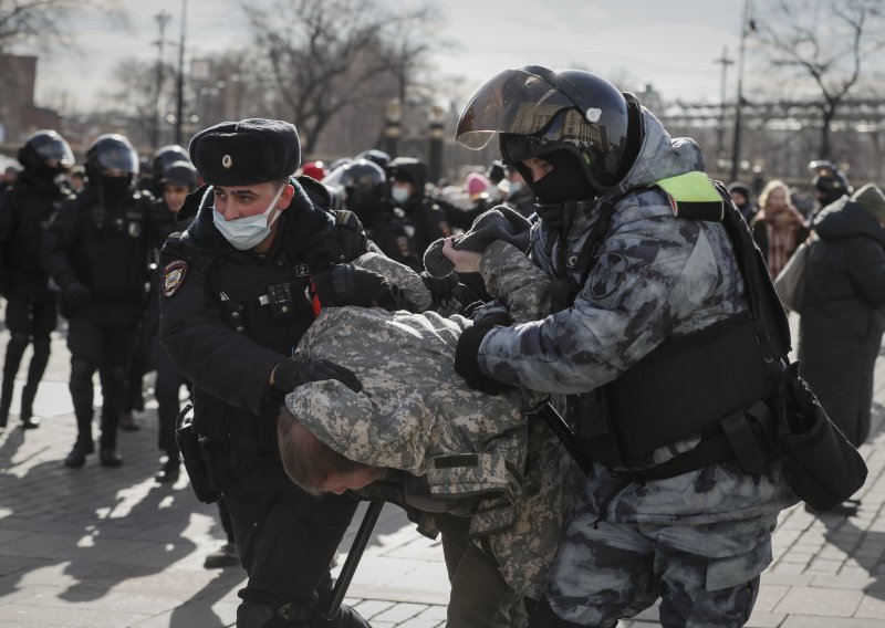 UN osuđuje uhićenja antiratnih prosvjednika u Rusiji