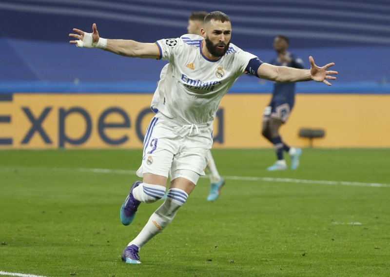 [FOTO] Ludnica u Madridu! Spektakularni Benzema zabio hat-trick i odveo Real u četvrtfinale Lige prvaka, maestralni Modrić asistent