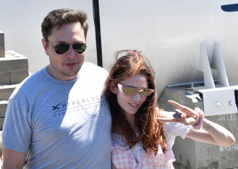 Sve se odvilo u najvećoj tajnosti: Elon Musk i Grimes nakon sina dobili i kćer, a možete pretpostaviti kakvo su joj dali ime