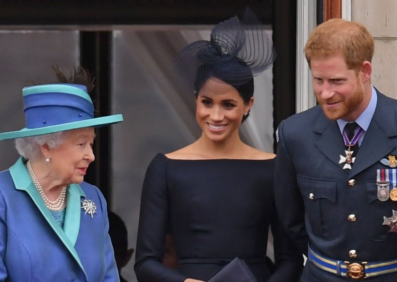 Je li princ Harry sad zaista pretjerao? Optužuju ga da novim potezom omalovažava kraljicu Elizabetu