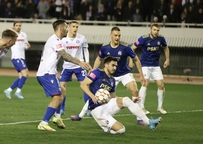 [VIDEO/FOTO] Nogometaši Hajduka i Dinama ostali dužnici u derbiju HT Prve lige; spektakularna atmosfera na Poljudu, ali bez golova