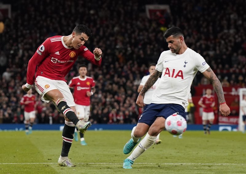 [FOTO] Manchester United opet slavi Cristiana Ronalda; Portugalac zabio hat-trick te srušio uporni Tottenham