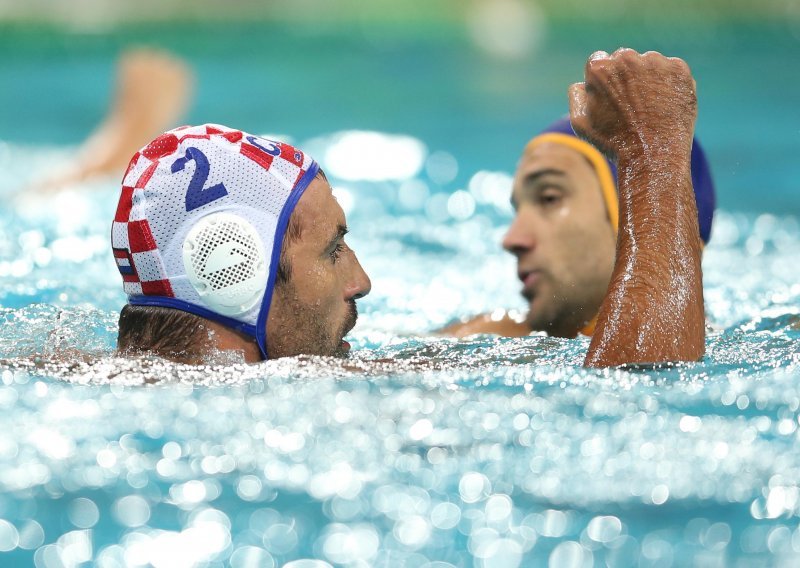 Legendarni hrvatski vaterpolist, koji je osvojio sva najveća zlata, debitirao kao košarkaš i odmah upisao double-double učinak