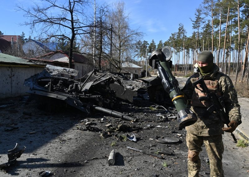 Rusi napali ukrajinsku vojnu bazu u blizini poljske granice