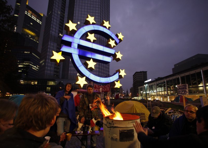 Eurozone banks possible channel for spreading of crisis to Eastern, Central Europe