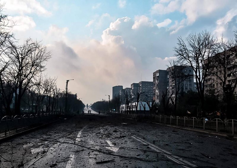 Crveni križ traži hitnu reakciju: Mariupolju prijeti najgori scenarij, povijest će s užasom suditi o tome što se tamo događa