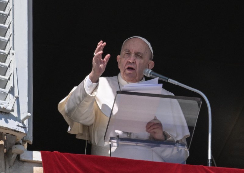 Papa Franjo uputio apel zbog Ukrajine: U ime Boga, prekinite pokolj!