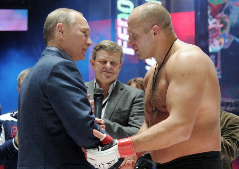 Vladimir Putin upropastio je spektakularnu oproštajnu borbu legendarnog Fedora Emelianenka na moskovskom Crvenom trgu
