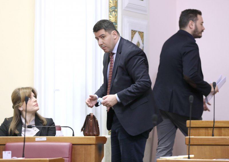 [VIDEO] Saborska oporba suglasna: Ministar Aladrović mora otići