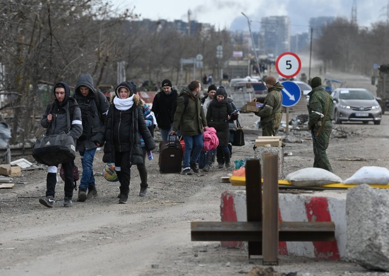 Ukrajina se nada koridoru iz Mariupolja, broj žrtava raste u Černihivu