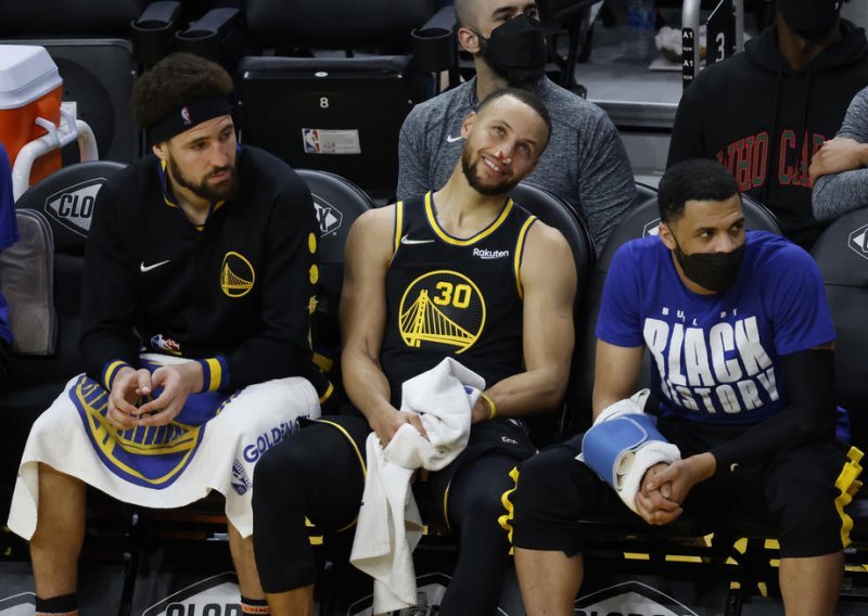 Zubac odigrao jednu od lošijih utakmica, a Bogdanovića nije bilo u sastavu Jazza zbog ozljede. Curry odšepao u svlačionicu...