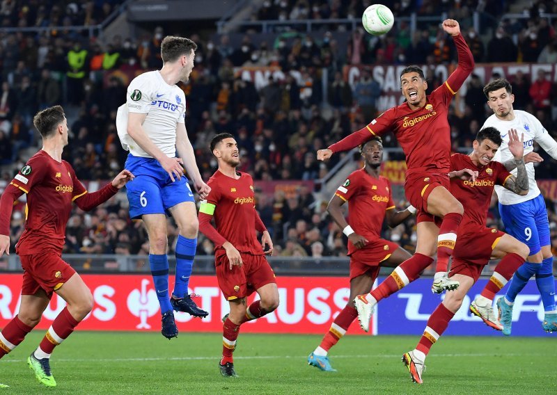[FOTO] Roma i Jose Mourinho u sudačkoj nadoknadi do prolaska među osam; Feyenoord uvjerljiv protiv Partizana