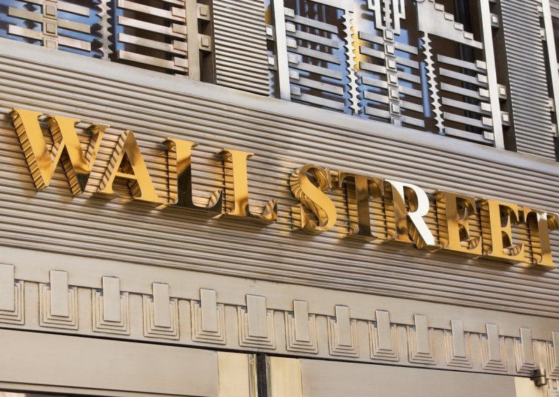 Wall Street i dalje snažno raste, popustili strahovi od bankrota Rusije