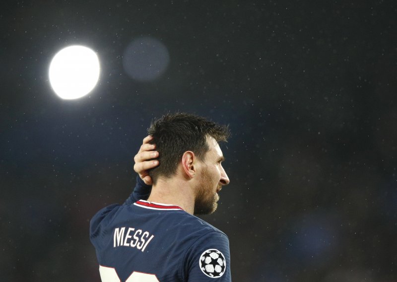 Priča o nesretnom Lionelu Messiju dobila novu epizodu; francuski mediji uvjeravaju kako Argentinac želi napustiti PSG, a sada se poslužio i ovim trikom