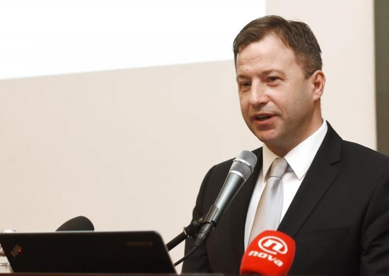 'Privatizacija Borova i vukovarske Luke nisu realni'