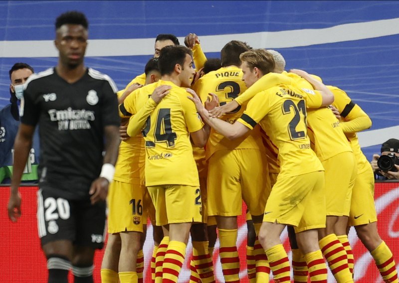[FOTO] Barcelona održala nogometnu lekciju Realu i ponizila ga pred njegovim navijačima na Santiago Bernabeuu