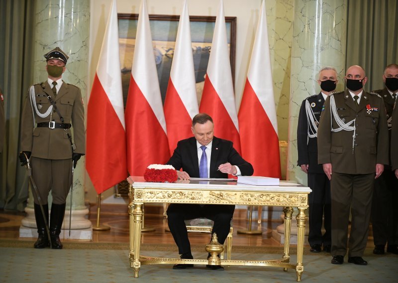 Poljska želi izmijeniti ustav kako bi povećala izdatke za obranu