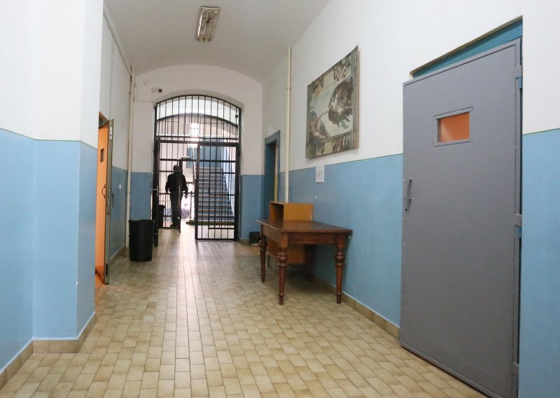 Istražni zatvor majci koja je u Kozarevcu pokušala ubiti dvogodišnju kćer