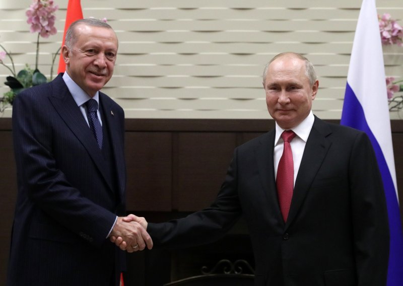 Erdogan: Putina treba ohrabriti da 'časno' izađe iz Ukrajine