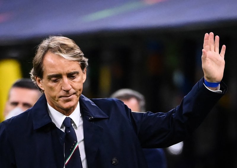 Čelni ljudi talijanskog nogometa oglasili su se nakon katastrofe u kvalifikacijama za SP te progovorili o sudbini izbornika Mancinija