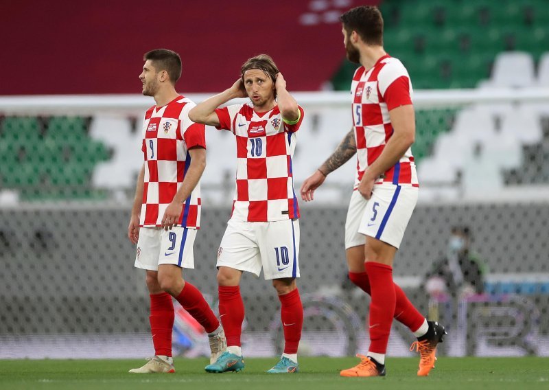 [FOTO] Hrvatska i Slovenija remizirali pred praznim tribinama u Dohi! Kramarić strijelac, Slovenija se spasila od poraza u sudačkoj nadoknadi