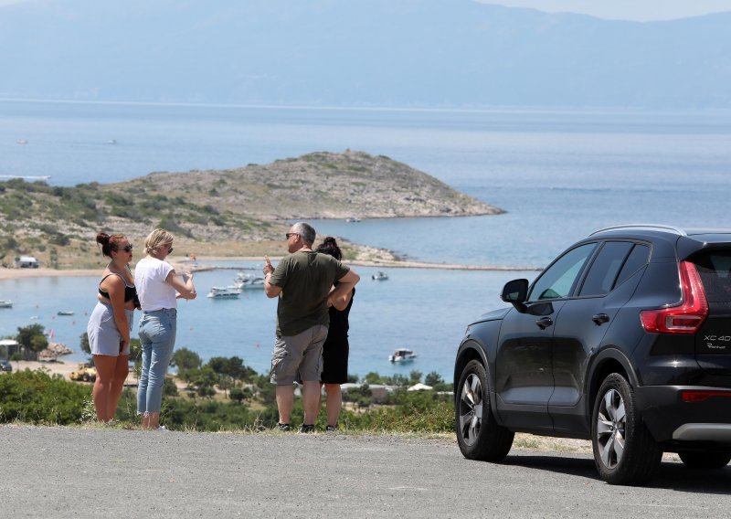 Turiste će o tome koliko su u Hrvatskoj potrošili ispitivati na benzinskim crpkama, odmorištima i u motelima