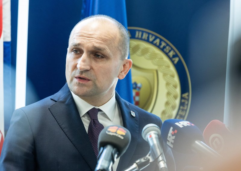 Anušić: Ne vjerujem da će HDZ-ovi župani ili (grado)načelnici više zvati Milanovića