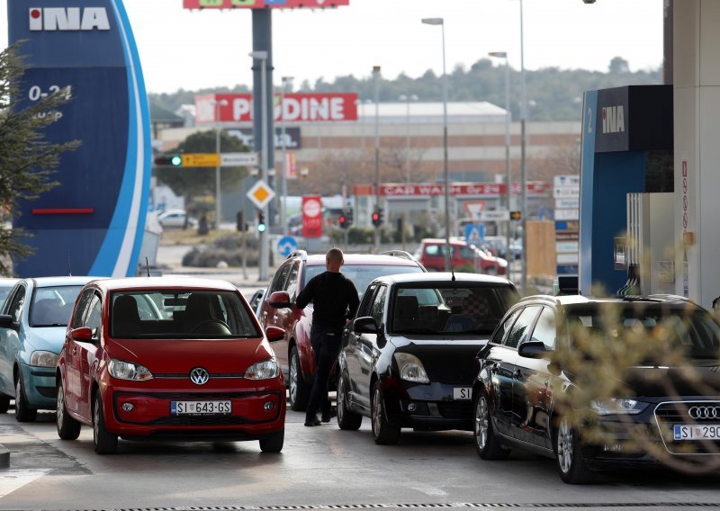 Cijene goriva od ponoći opet idu prema gore