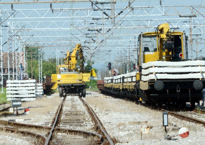 Radnika pri pregledu pruge kod Novske usmrtio vlak